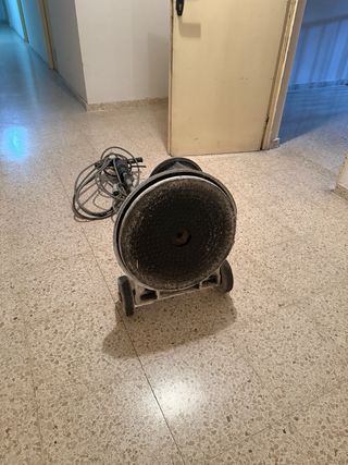 MAQUINA ROTATIVA (MODELO NILFISK)