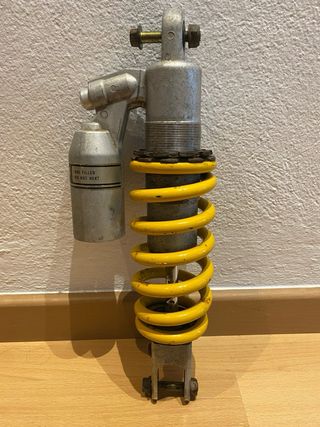 Amortiguador trasero y patada de arranqu HONDA XR