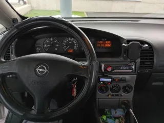 Opel Zafira 2004