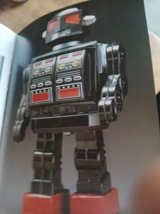 Libro antiguo, 1000 Tin Toys, juguete antiguo