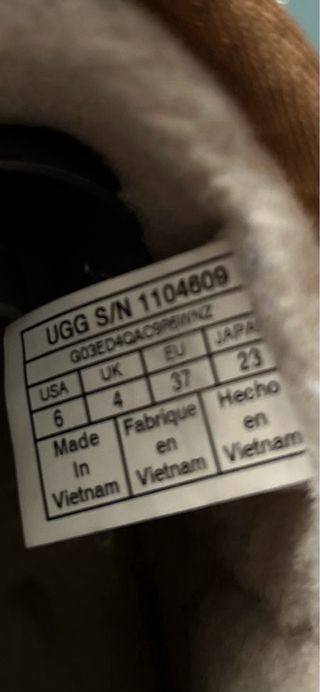 Botin ugg cuña color camel numero 37