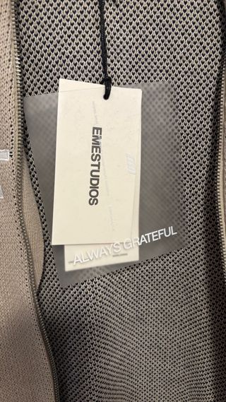 Knnit EME Studios - Jersey Cremallera