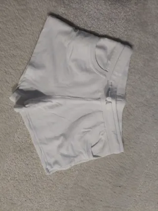 Pantalón blanco deportivo talla 14 para niña.