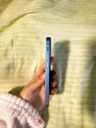 iPhone 13 mini + funda