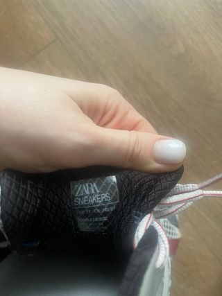 Zapatillas deportivas Zara, talla 37.