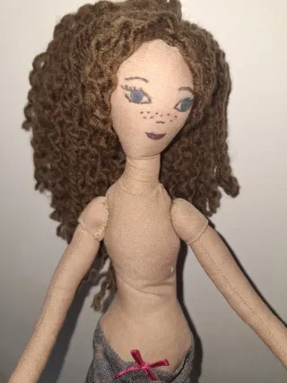 Muñeca tela