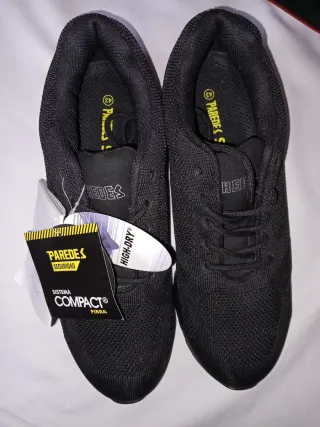 Zapatos de seguridad para hombre marca PAREDES. Nu