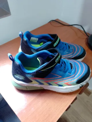 Zapatillas Skechers 33.5