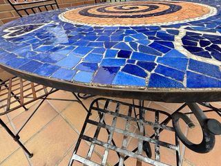 Mesa de forja y mosaico con 6 sillas