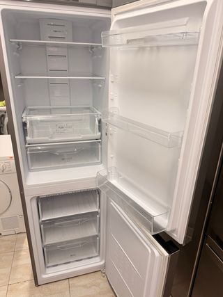 Indesit marca nevera gris casi nuevo