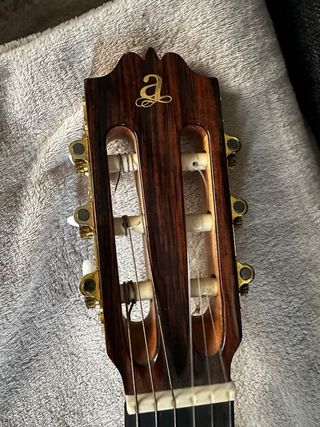 Guitarra Admira A4