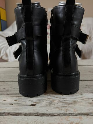 Botas Stradivarius negras talla 40 estilo motero