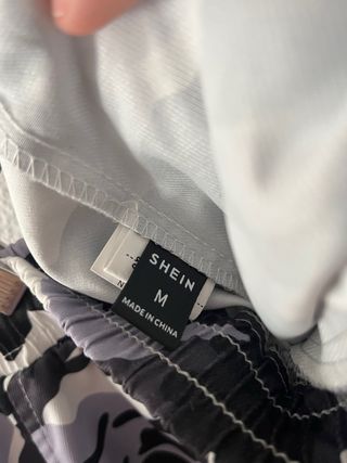 Pantalón cargo camuflaje militar gris y negro