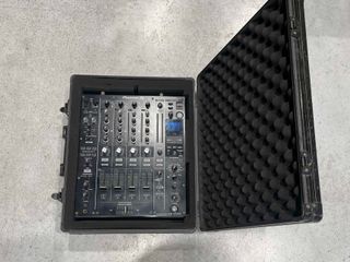 Pioneer DJ DJM-900NXS2 + Case