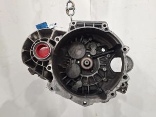 Volkswagen Polo 2017 1,4 L gasolina 6 [mvr: velocidad] caja de cambios manual A8300044AX