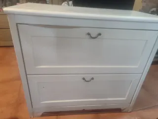 Cómoda blanca