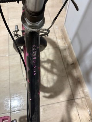 Bicicleta infantil B'TWIN rosa y negra