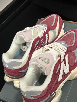 Zapatillas New Balance 9060 Borgoña