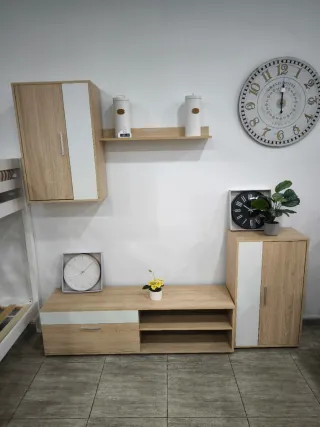 Mueble de salón modular madera y blanco