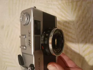 Cámara yashica 35-ME analógica