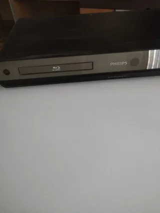 Blu-ray disc player bops100