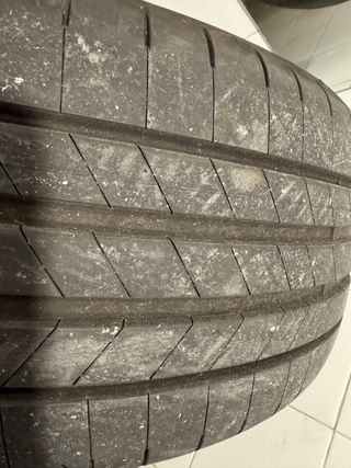 2 Neumáticos 225/40R18 good year asymmetric 6