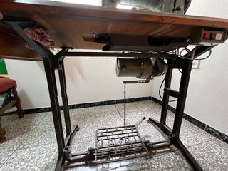 REGALO mesa con maquina de coser ALFA