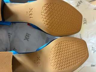 Zapatos de plataforma azules de Xti