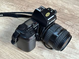 Nikon F-801 cámara réflex