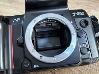 Nikon F-801 cámara réflex