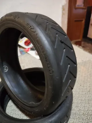 Rueda patín CST 8 1/2X2