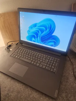 Lenovo Ideapad I7W Portátil