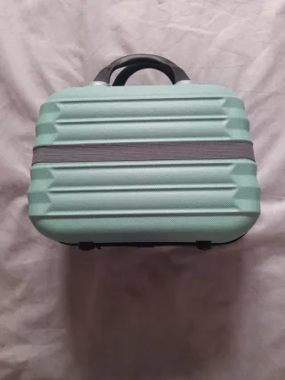 Neceser de viaje verde menta rigido