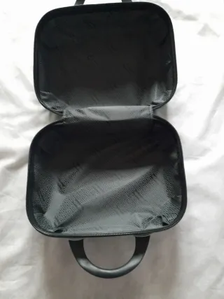 Neceser de viaje verde menta rigido