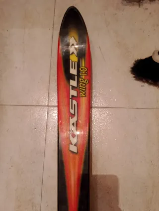 Esquís Kastle Wing 1.0. Regalo botas con los skis.