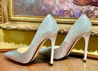 Zapatos de tacón plateados con brillo – talla 38