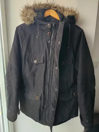 Parka Negra Produkt con Capucha de Pelo M