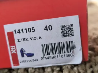 Zapatos de plataforma violetas de Xti