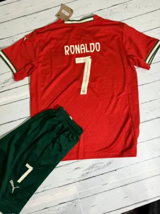 Camiseta y Pantalón Portugal Niño Talla 30