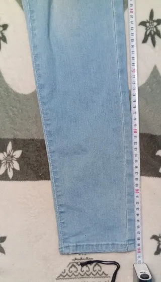 Vaquero c/ rotos efecto desgastado T. L