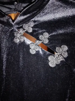 Mono negro terciopelo