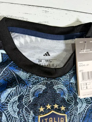 Conjunto Niño Futbol  Italia