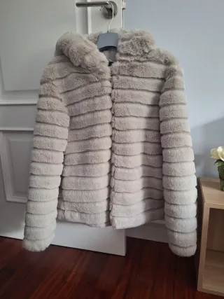 Abrigo corto de pelo