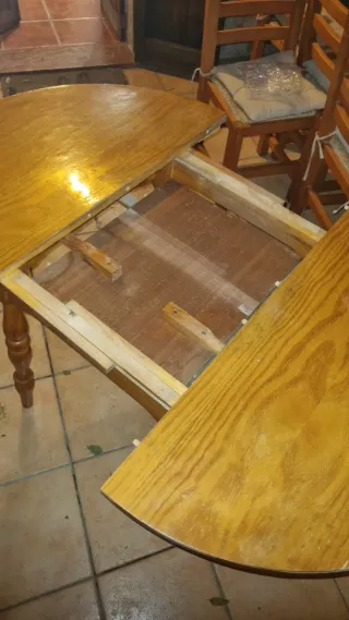 Mesa redonda extensible de madera