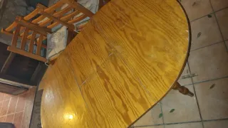 Mesa redonda extensible de madera