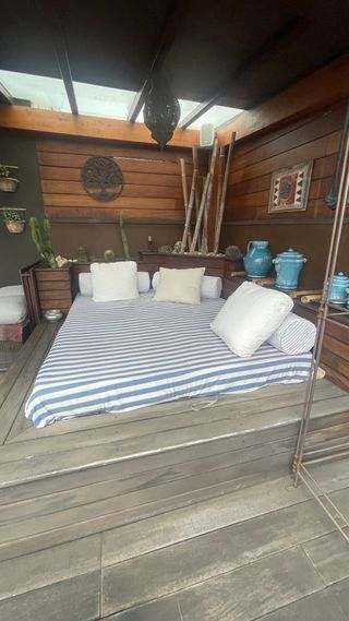 Cama Balinesa Madera de iroko Maciza