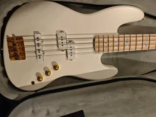 Basso elettrico Bite Jawbone RPJ Tasty Vanilla