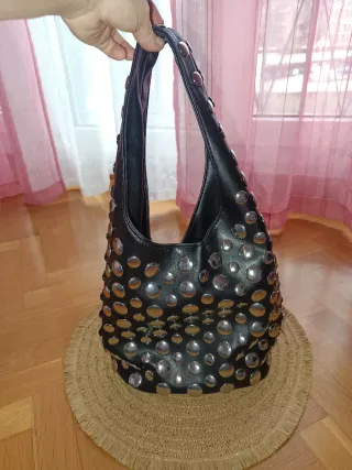 LIQUIDO!! Bolso negro.