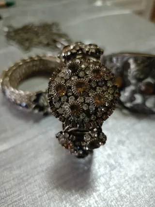 Tres brazaletes árabes unisex