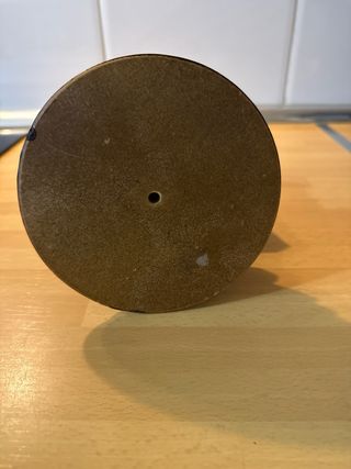 Figura de resina con perro